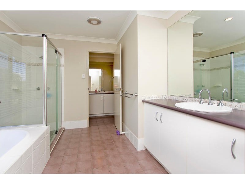 8 St Tropez Place, Forest Lake QLD 4078