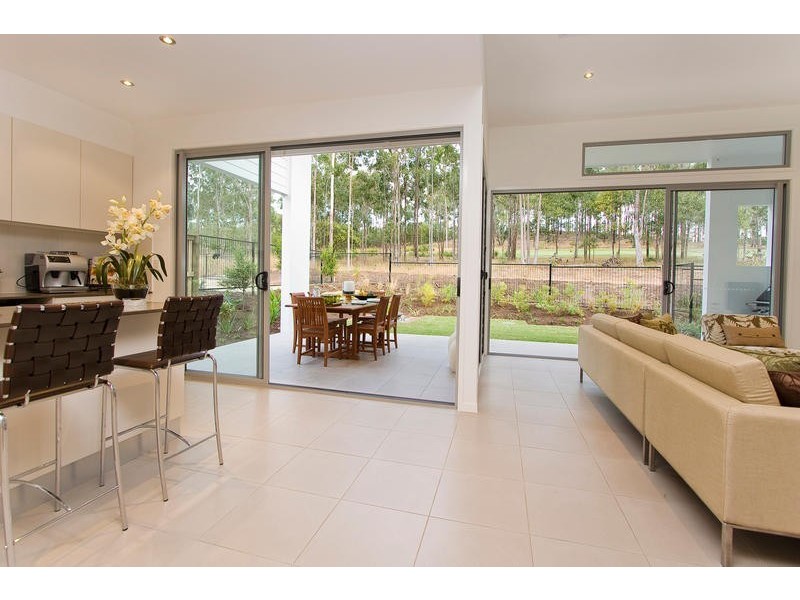 16/30 Oakview Circuit, Brookwater QLD 4300