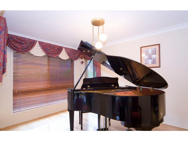 82 Wivenhoe Cct, Forest Lake QLD 4078