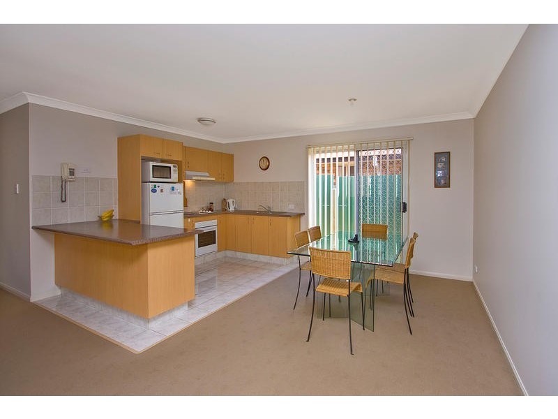 32 Columbus Place, Forest Lake QLD 4078