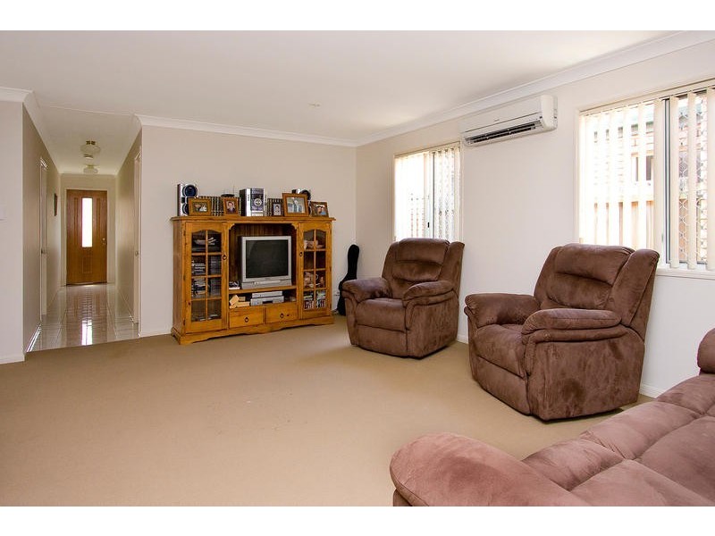 32 Columbus Place, Forest Lake QLD 4078