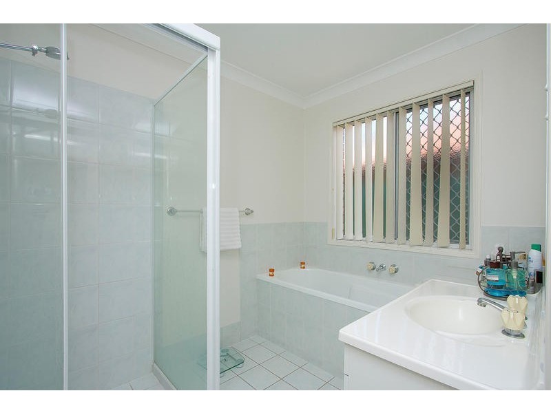 32 Columbus Place, Forest Lake QLD 4078