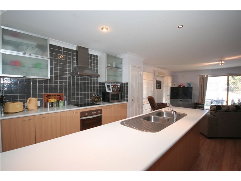 15 Moran Crescent, Forest Lake QLD 4078