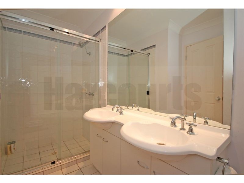 15 Moran Crescent, Forest Lake QLD 4078