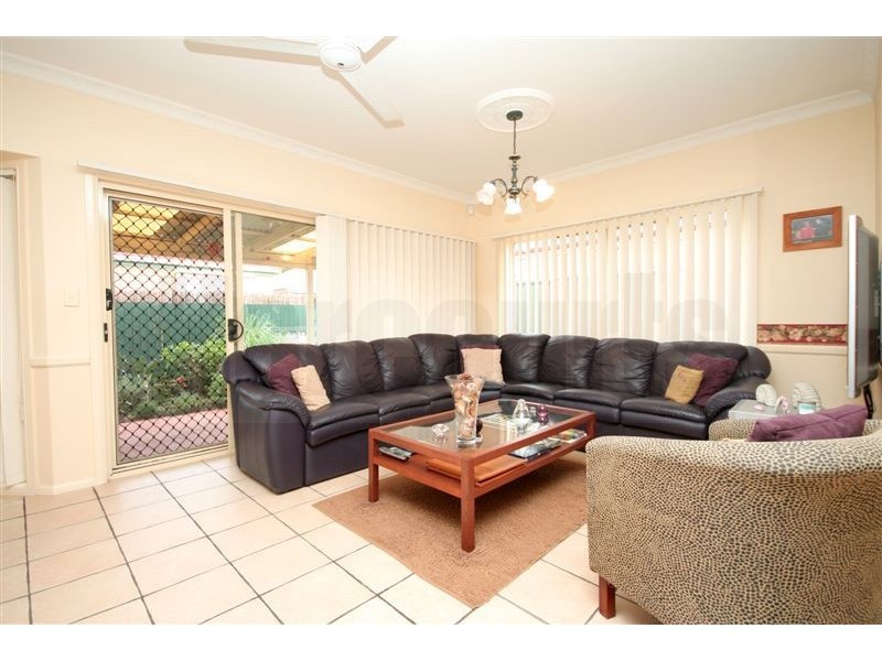 6 Mandarin Close, Forest Lake QLD 4078