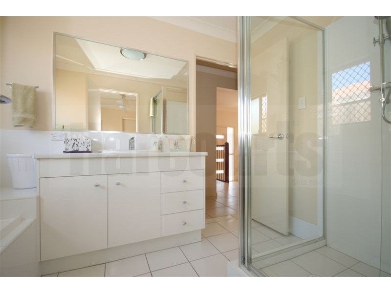 44 Parkwood Drive, Heathwood QLD 4110