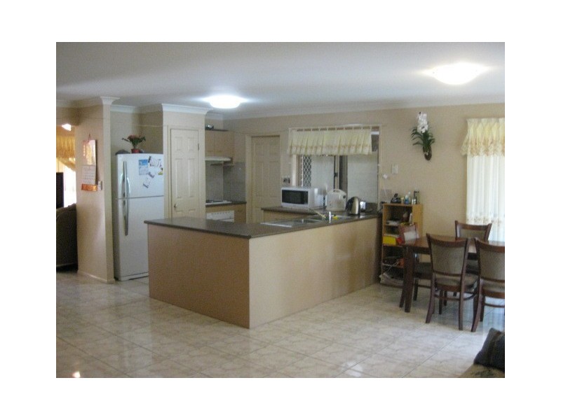 12 Landsborough Place, Forest Lake QLD 4078