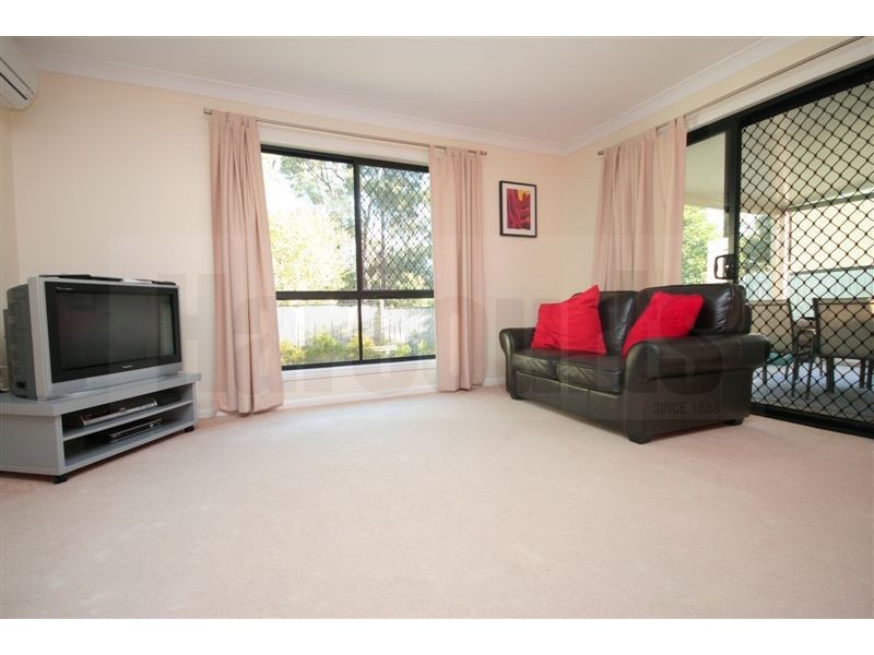 6 Sundown Lane, Forest Lake QLD 4078