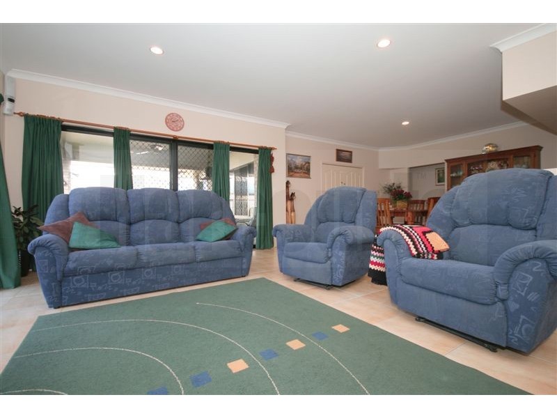 63 Claremont Pde, Forest Lake QLD 4078