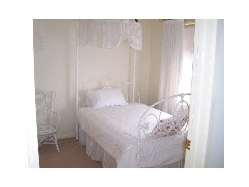 6 Birkenhead Cres, Forest Lake QLD 4078