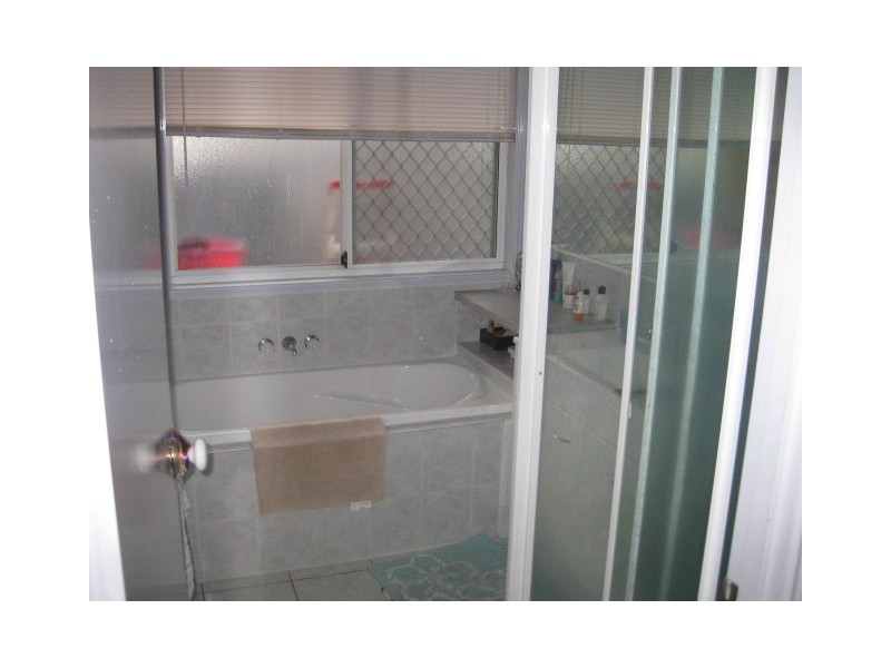 72 Settlers Circuit, Forest Lake QLD 4078