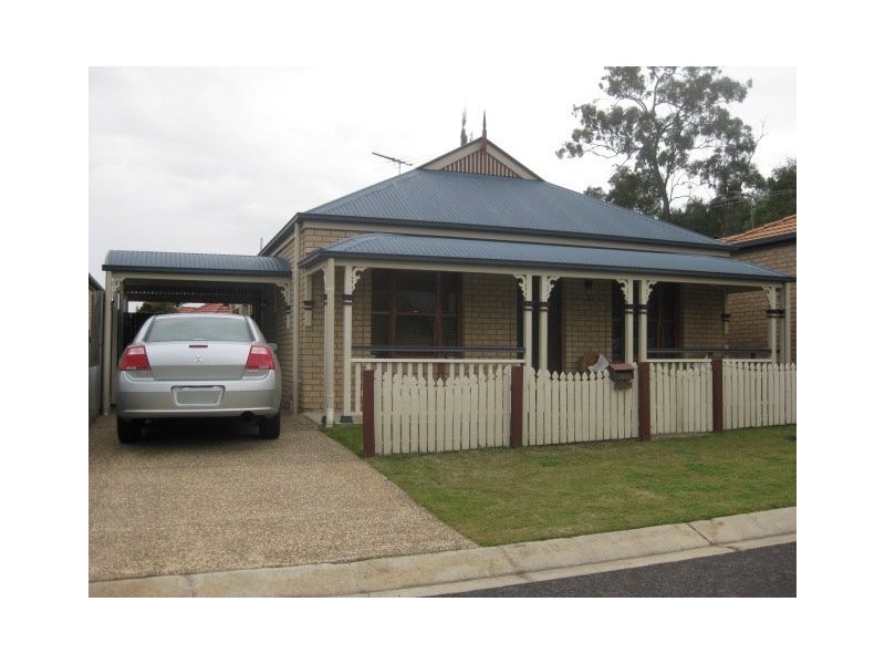 24 Chelsea Place, Forest Lake QLD 4078