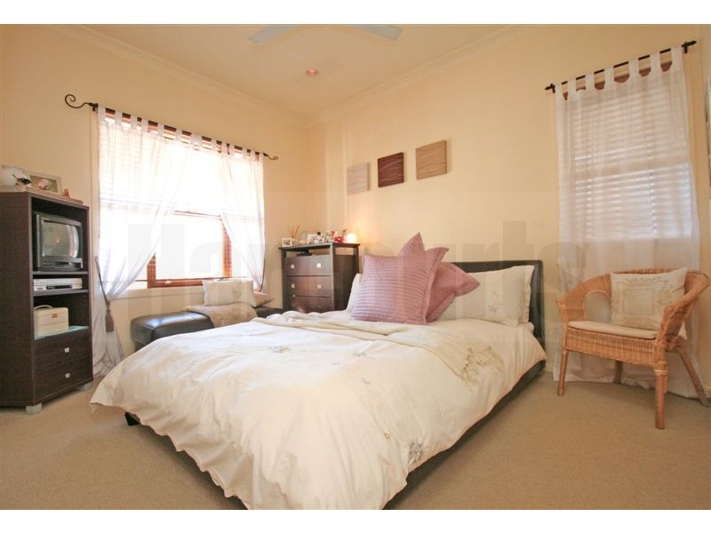 24 Chelsea Place, Forest Lake QLD 4078