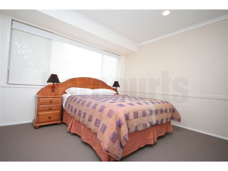25 Robusta Place, Forest Lake QLD 4078