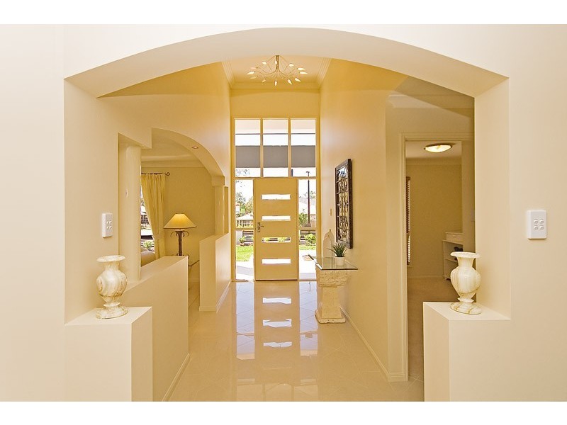 8 Cypress Street, Heathwood QLD 4110