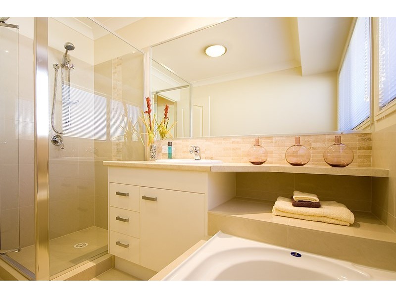 8 Cypress Street, Heathwood QLD 4110