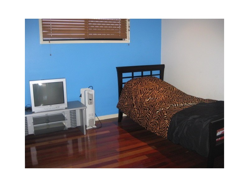 8 Edith Street, Forest Lake QLD 4078
