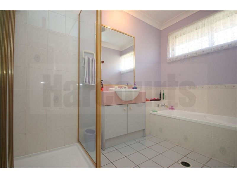 11 Bandicoot Crescent, Doolandella QLD 4077