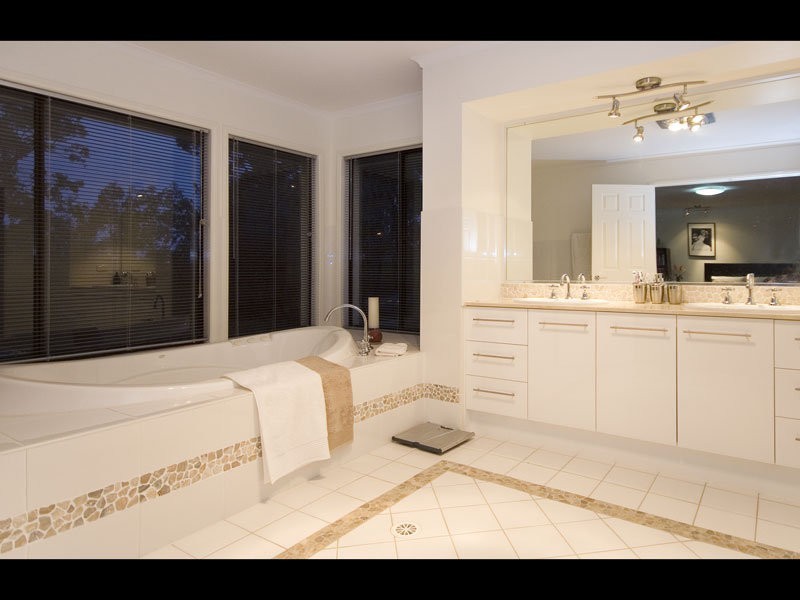 14 St Tropez Place, Forest Lake QLD 4078