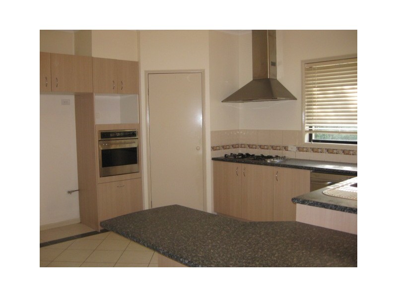 17 St Ives Cct, Forest Lake QLD 4078