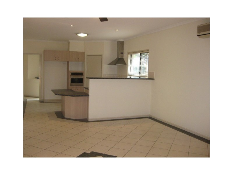 17 St Ives Cct, Forest Lake QLD 4078