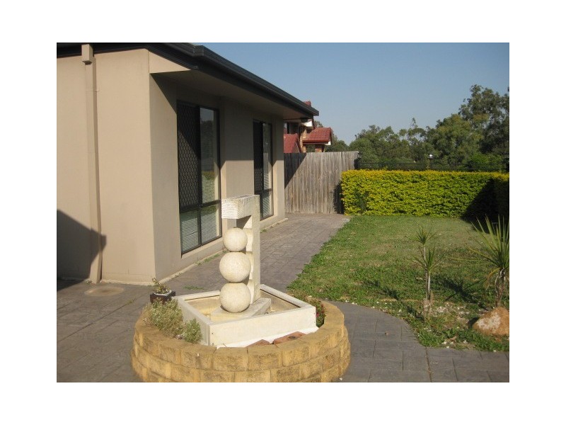 17 St Ives Cct, Forest Lake QLD 4078