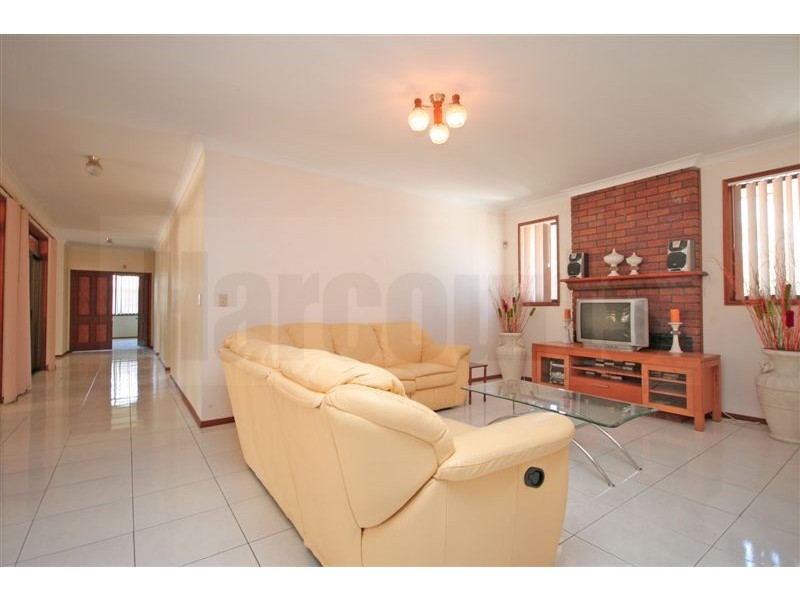 40 Woodvale Crescent, Forest Lake QLD 4078