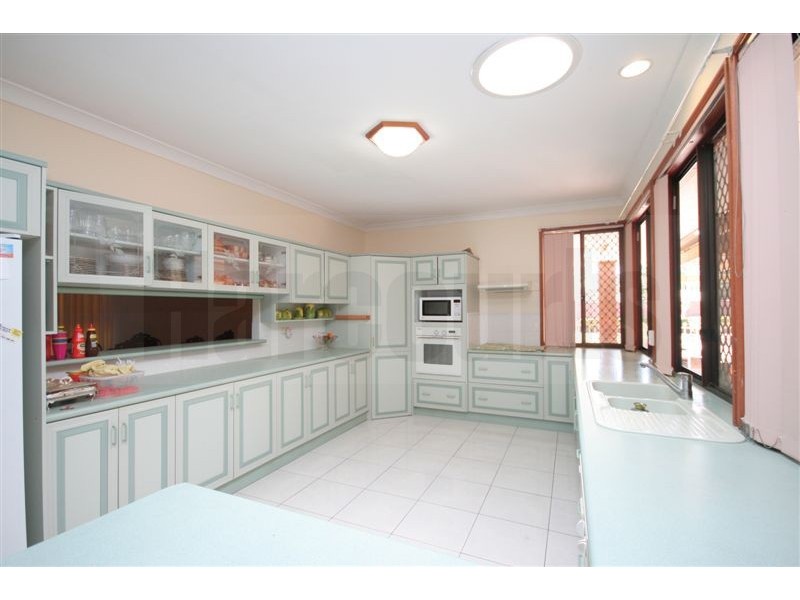 40 Woodvale Crescent, Forest Lake QLD 4078