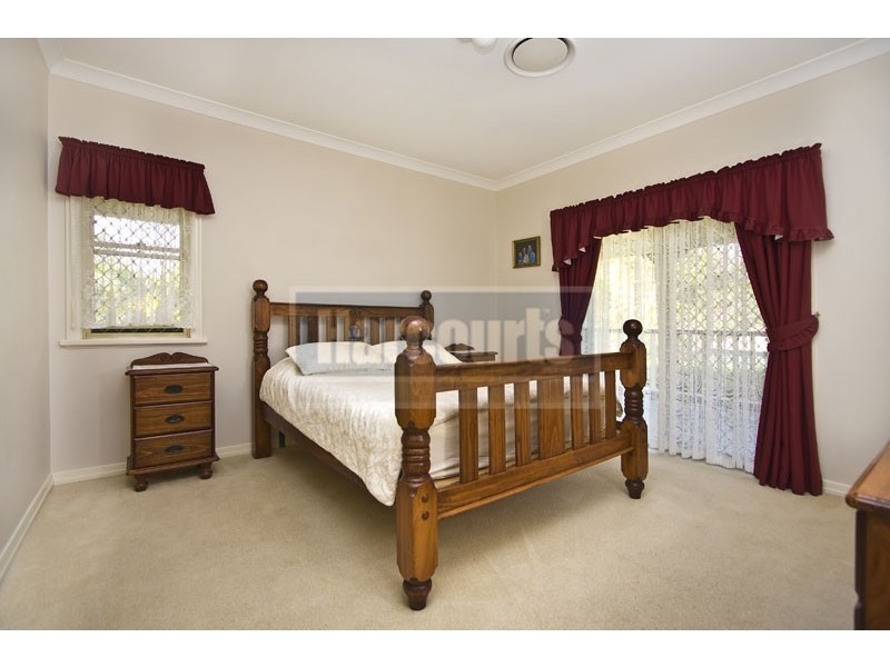 23 Paluna Place, Forest Lake QLD 4078