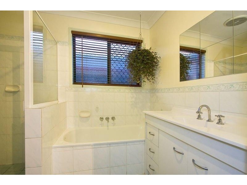 25 Mulgrave Cres, Forest Lake QLD 4078