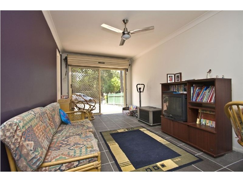 8 Lawson Place, Forest Lake QLD 4078