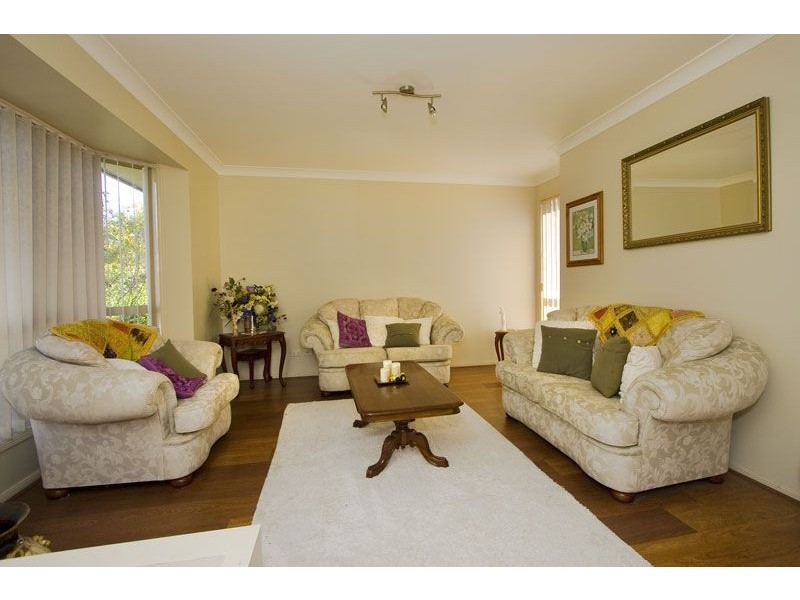 12 Moore Place, Forest Lake QLD 4078