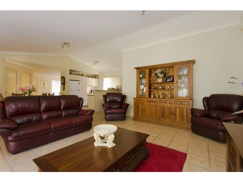 12 Moore Place, Forest Lake QLD 4078