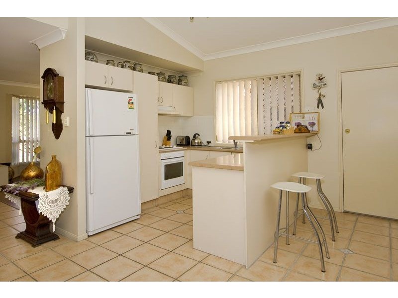 12 Moore Place, Forest Lake QLD 4078