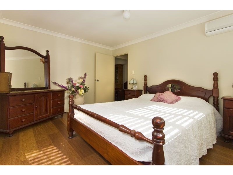12 Moore Place, Forest Lake QLD 4078
