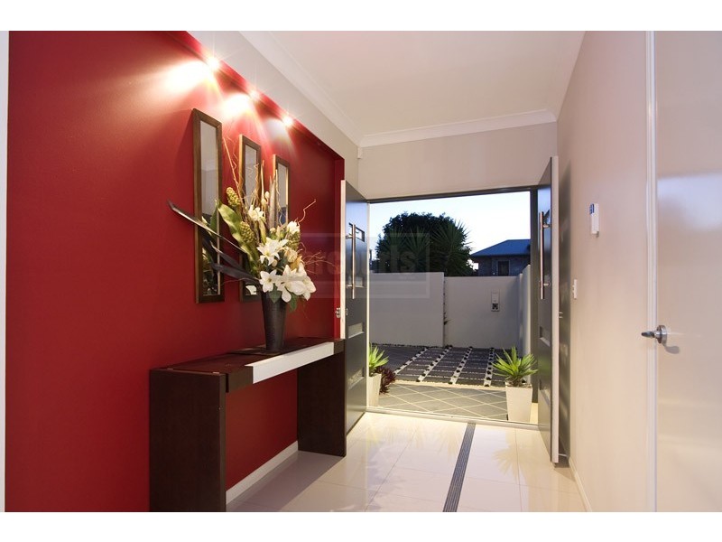 18 Saint Tropez Place, Forest Lake QLD 4078