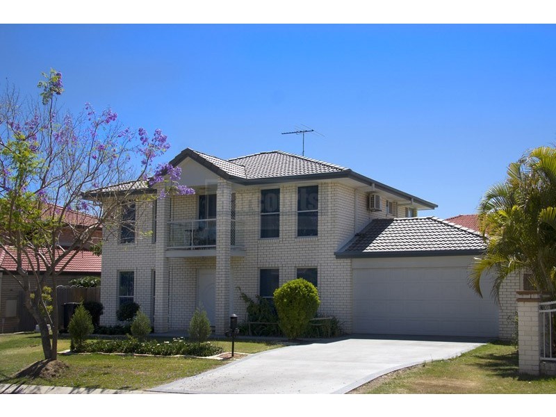 18 Muirfield Crescent, Oxley QLD 4075