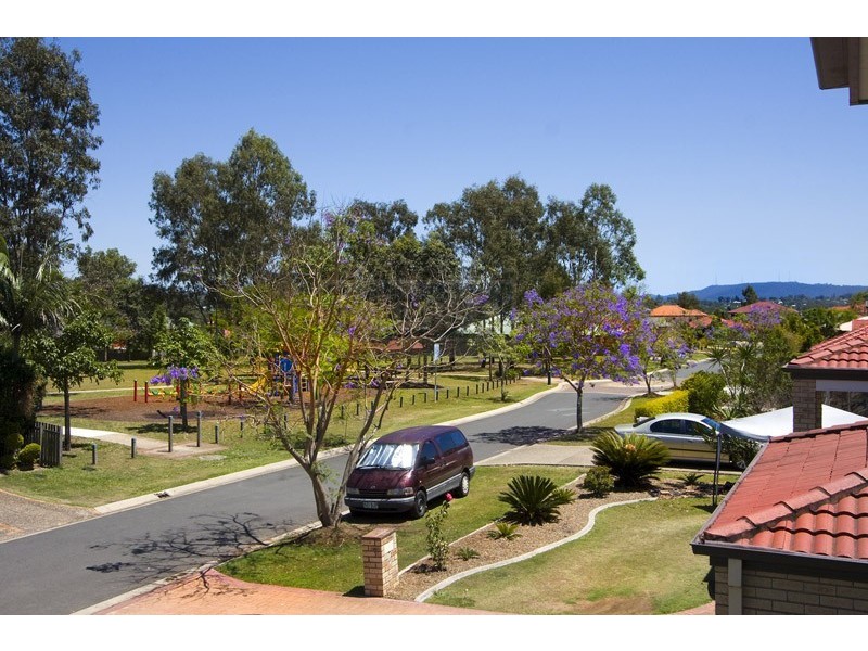 18 Muirfield Crescent, Oxley QLD 4075