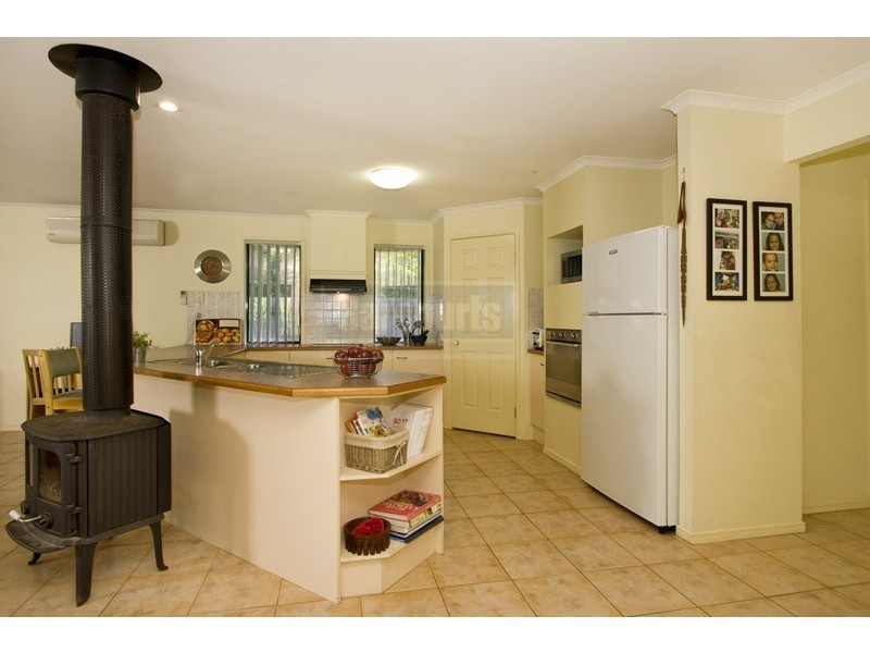11 Chiswick Place, Forest Lake QLD 4078