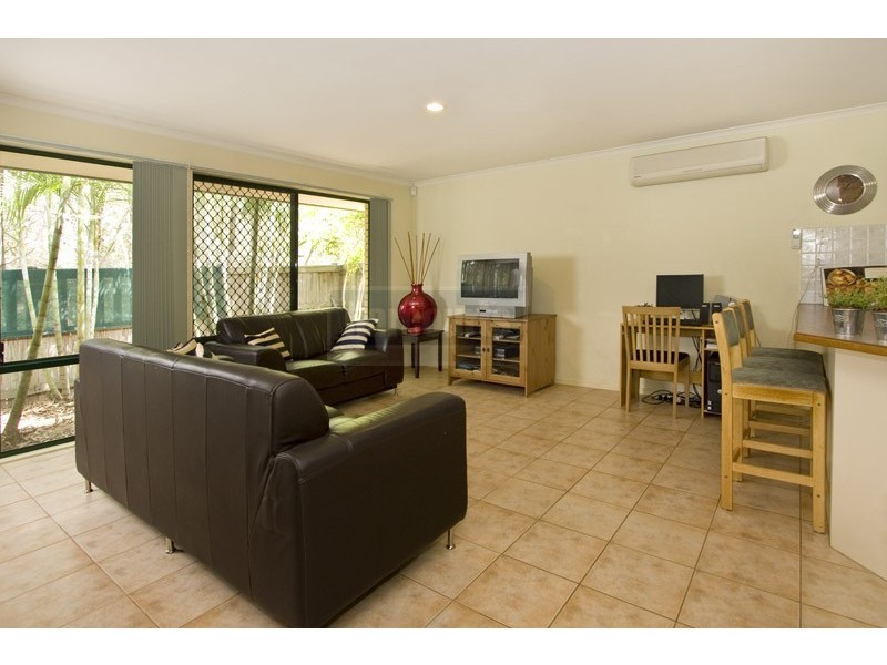 11 Chiswick Place, Forest Lake QLD 4078