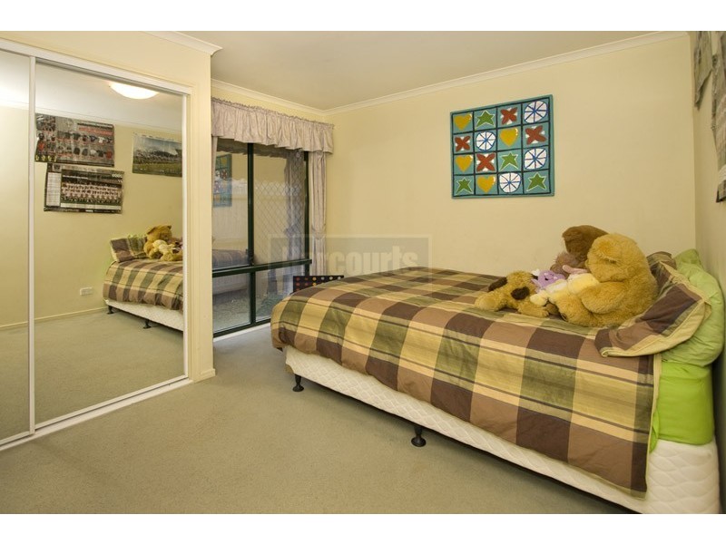 11 Chiswick Place, Forest Lake QLD 4078