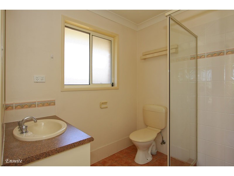 1 Ridgeway Street, Forest Lake QLD 4078