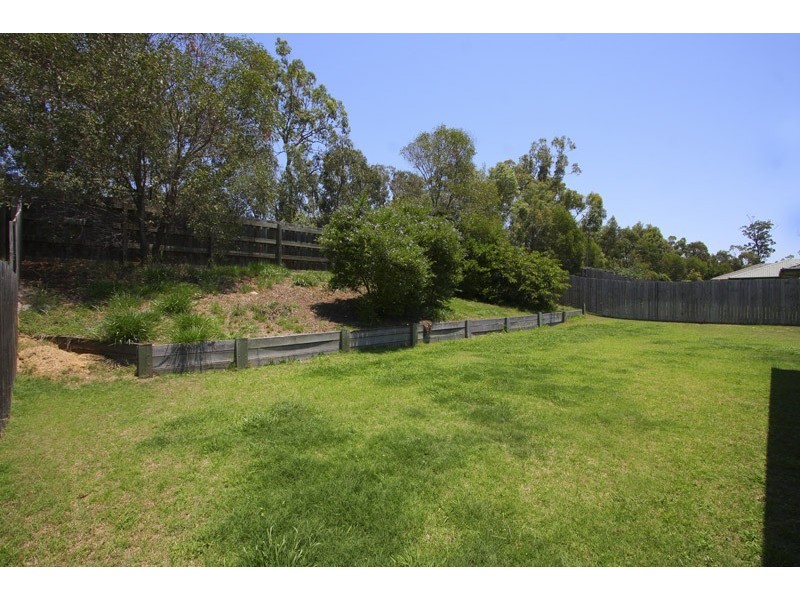 1 Ridgeway Street, Forest Lake QLD 4078