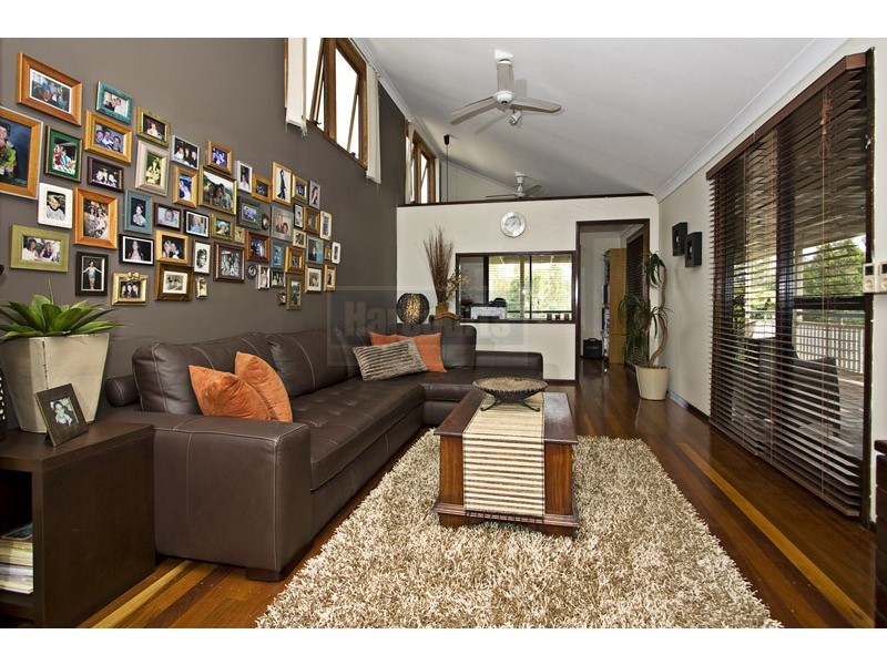 52 Creekside Street, Kenmore Hills QLD 4069