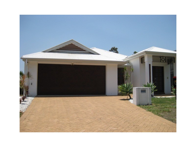 18 Hinchinbrook Cct, Forest Lake QLD 4078