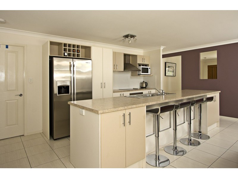 10 Tropical Drive, Forest Lake QLD 4078