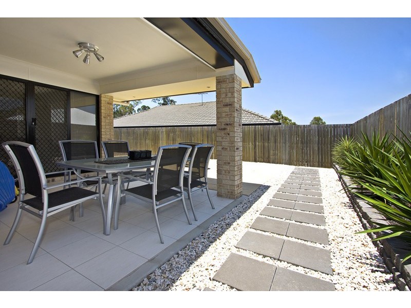 10 Tropical Drive, Forest Lake QLD 4078