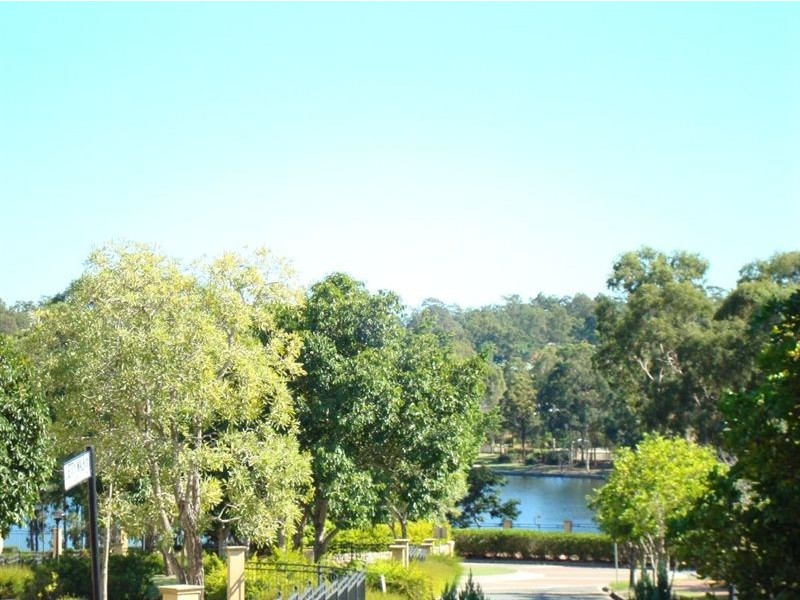 10 Jetty Walk, Forest Lake QLD 4078