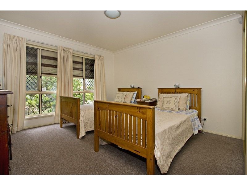 16 Oxley Place, Forest Lake QLD 4078