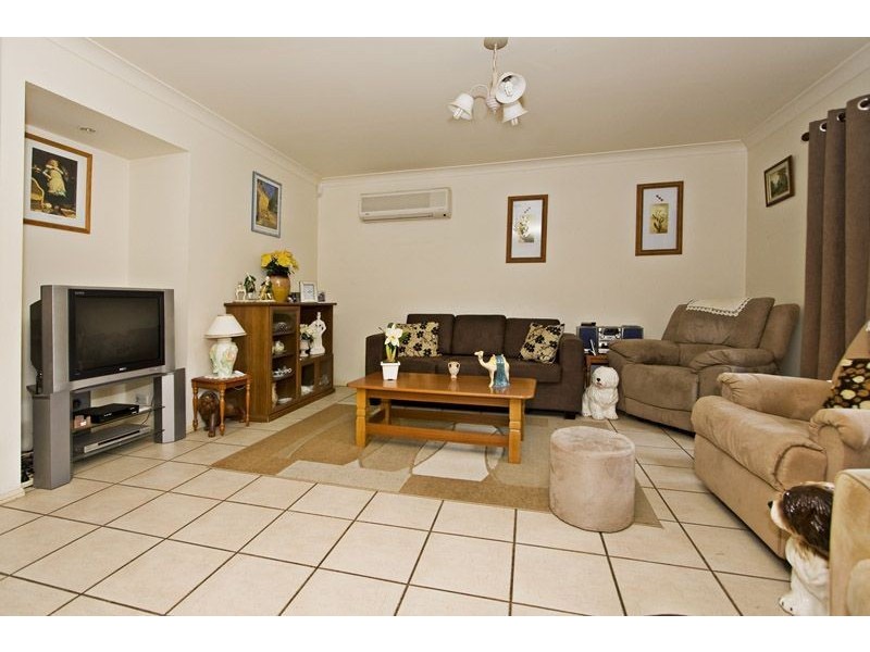 16 Oxley Place, Forest Lake QLD 4078